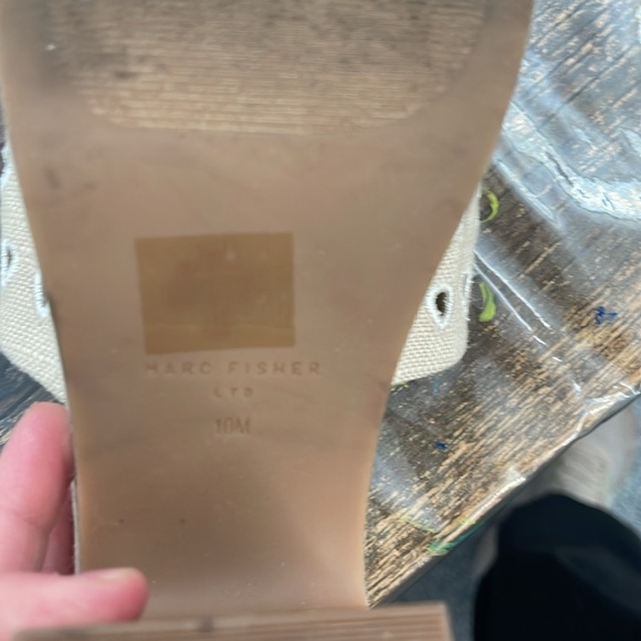 MARC FISHER foreva plateform slides Sandals in cream - Picture 6 of 9